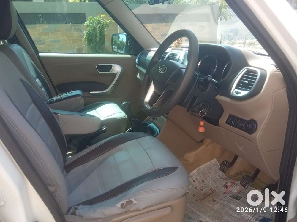 Mahindra Tuv 300 T8, 2017, Diesel