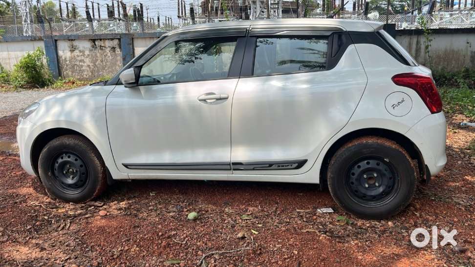 Maruti Suzuki Swift, 2023, Petrol