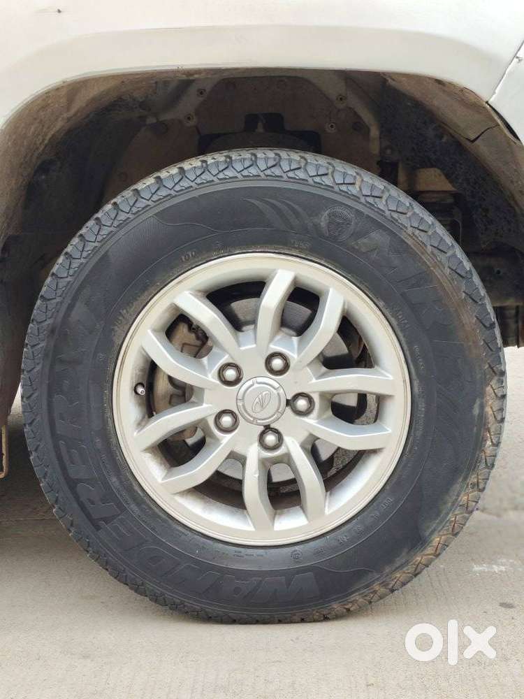 Mahindra Tuv 300 T8, 2018, Diesel