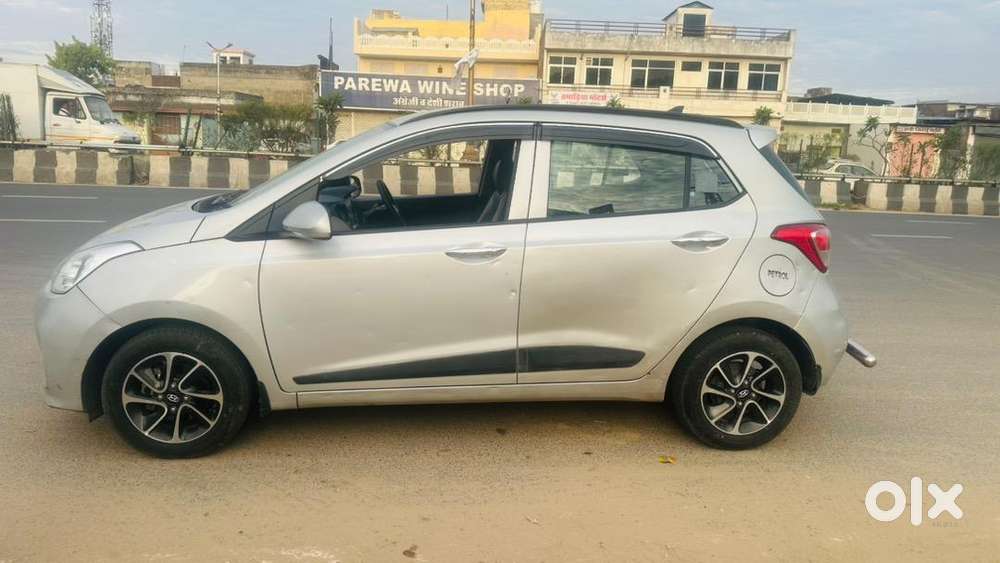 Hyundai Grand I10 Asta 2017 Petrol 40000 Km Driven