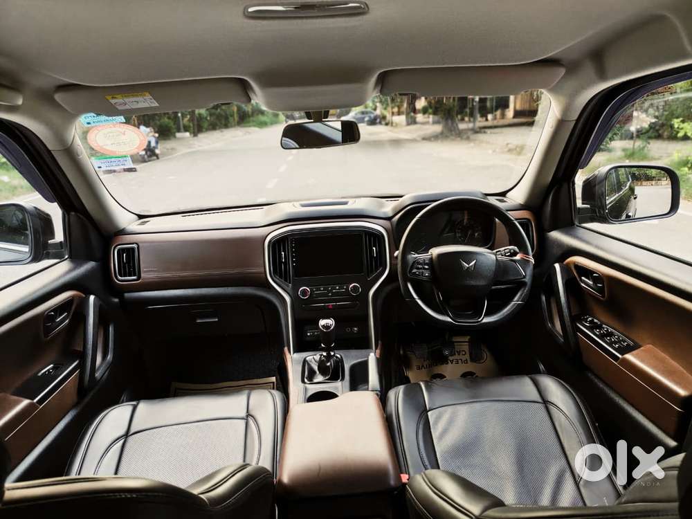 Mahindra Scorpio-n 2.0 Z2 Petrol Mt 7 Str, 2024, Petrol