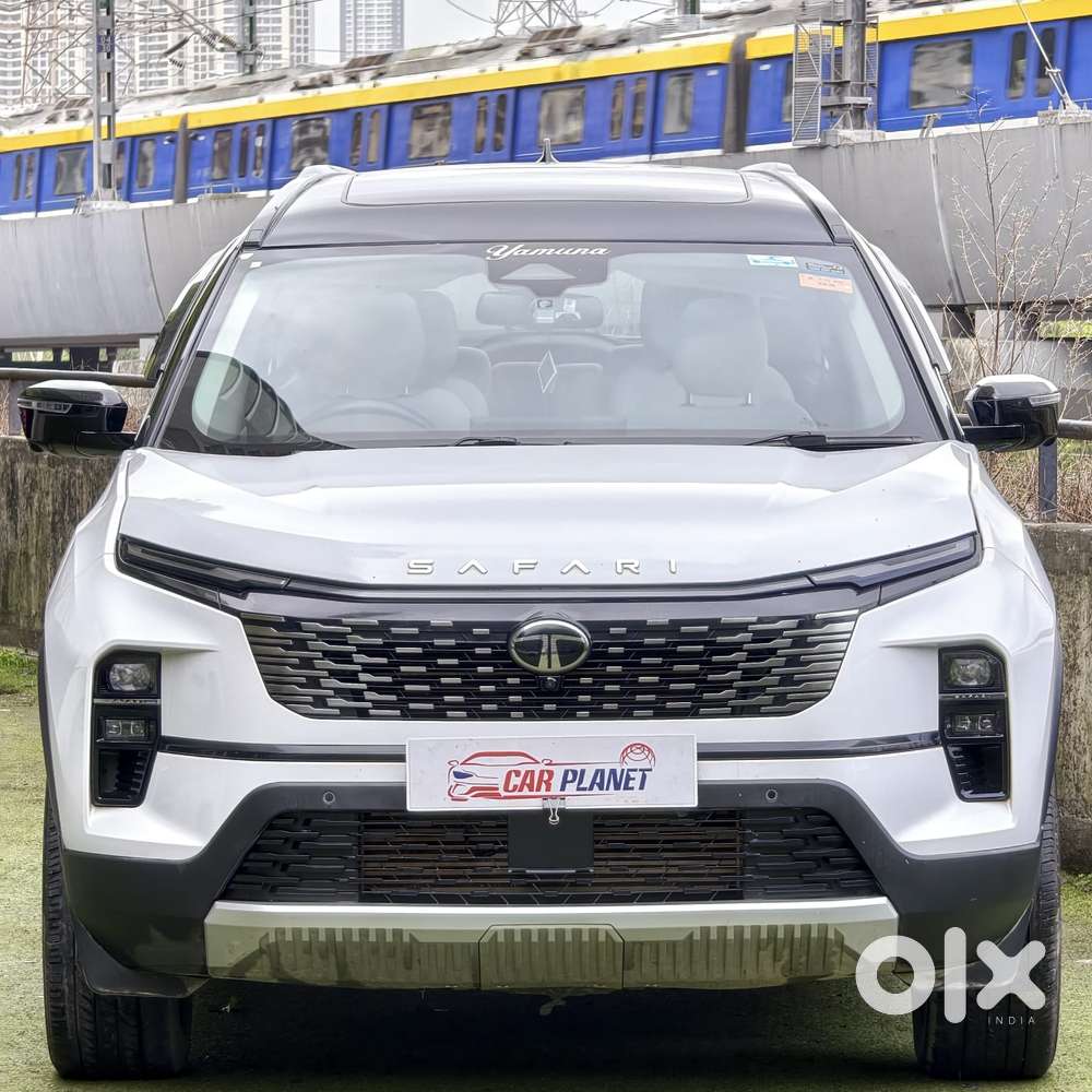 Tata Safari Accomplished Plus 6 Str Dual Tone, 2025