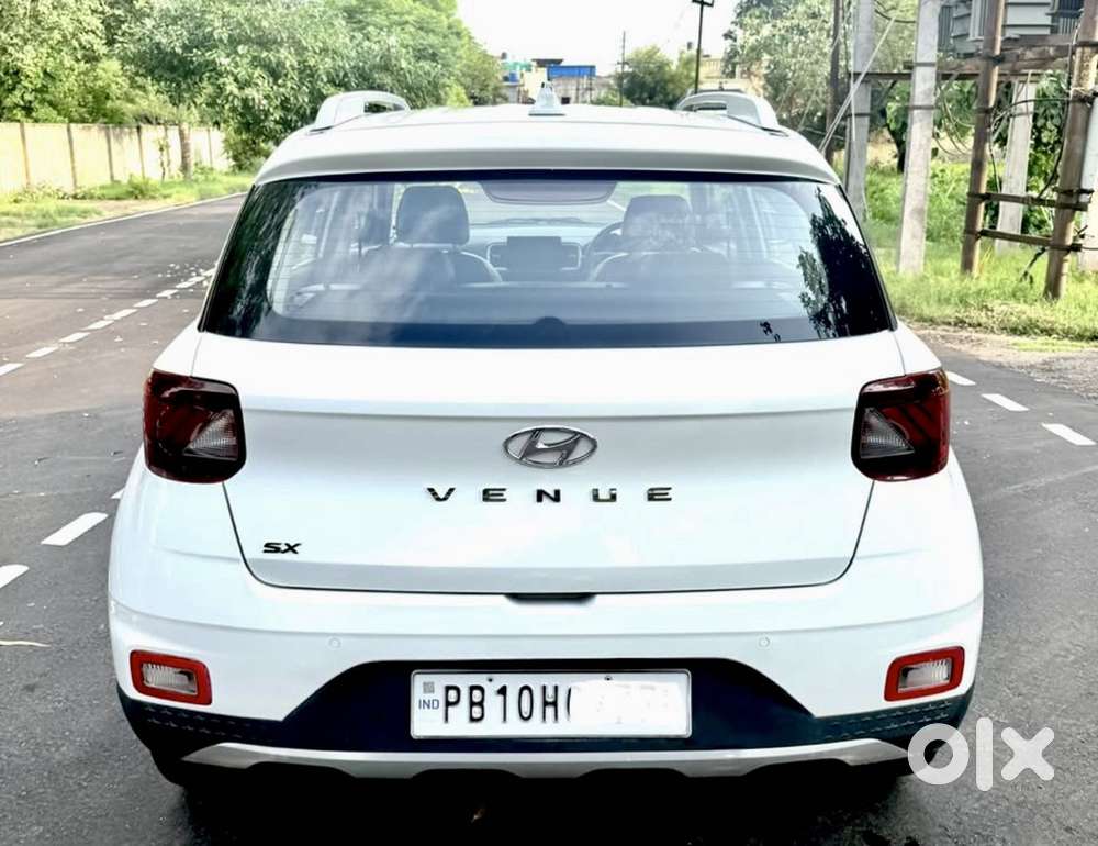 Hyundai Venue Sx (o) Mt 1.5 Diesel, 2019, Diesel