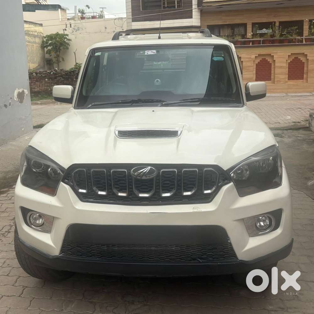 Mahindra Scorpio S6 Plus Diesel 2015