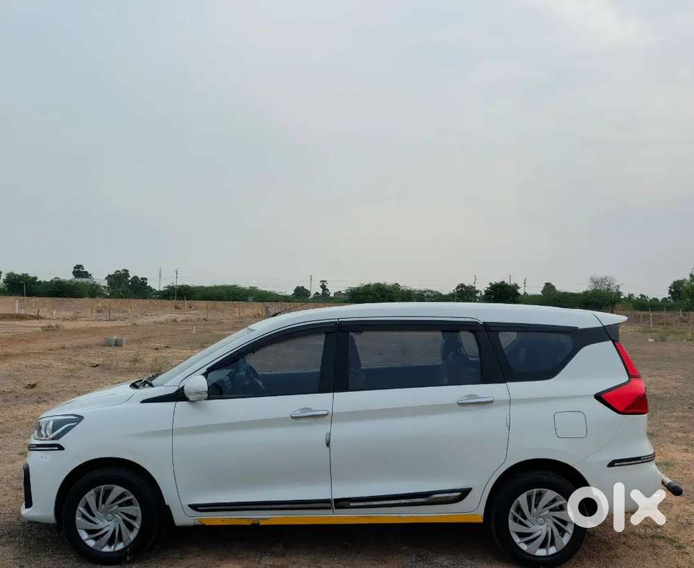 Maruti Suzuki Ertiga Vxi 2025