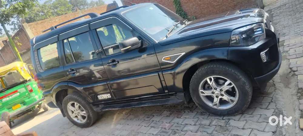 Mahindra Scorpio Classic 2017 Diesel 175000 Km Driven