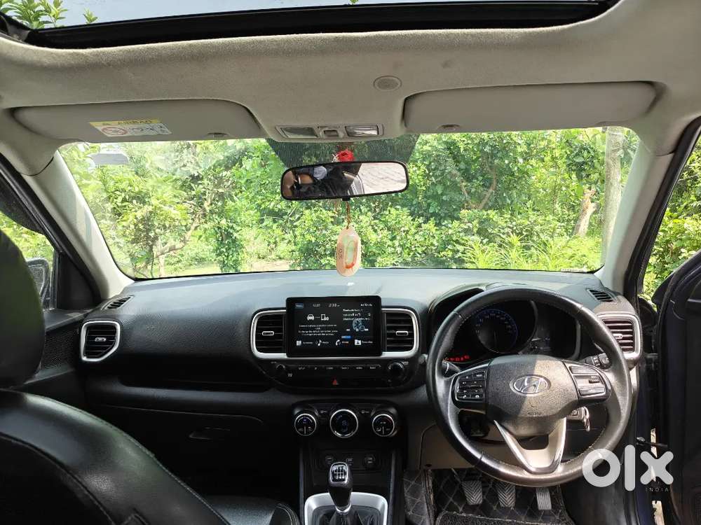 Venue Sx Turbo With Sunroof