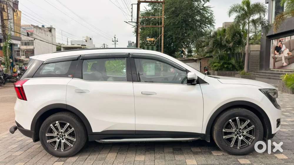Mahindra Xuv700 2.2 Ax 7 Diesel Mt Luxury Pack Str, 2025, Diesel