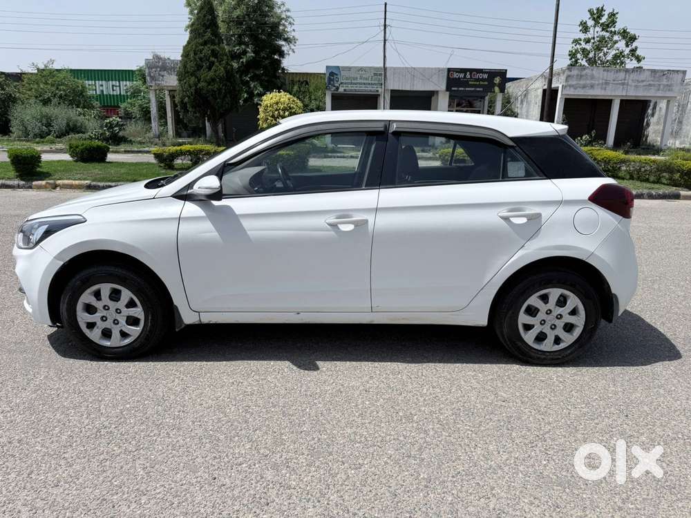 Hyundai I20 E 2018, 2018, Petrol
