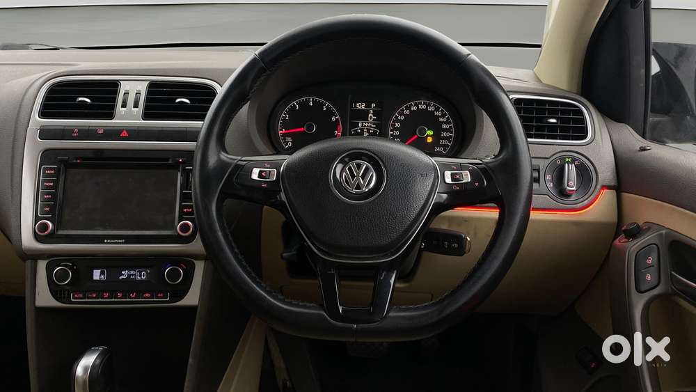 Volkswagen Vento 1.2 Highline Plus At 16 Alloy, 2016, Petrol
