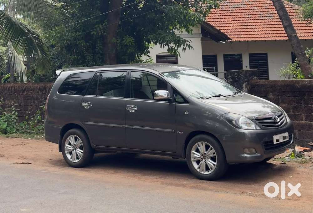 Toyota Innova Diesel 2011