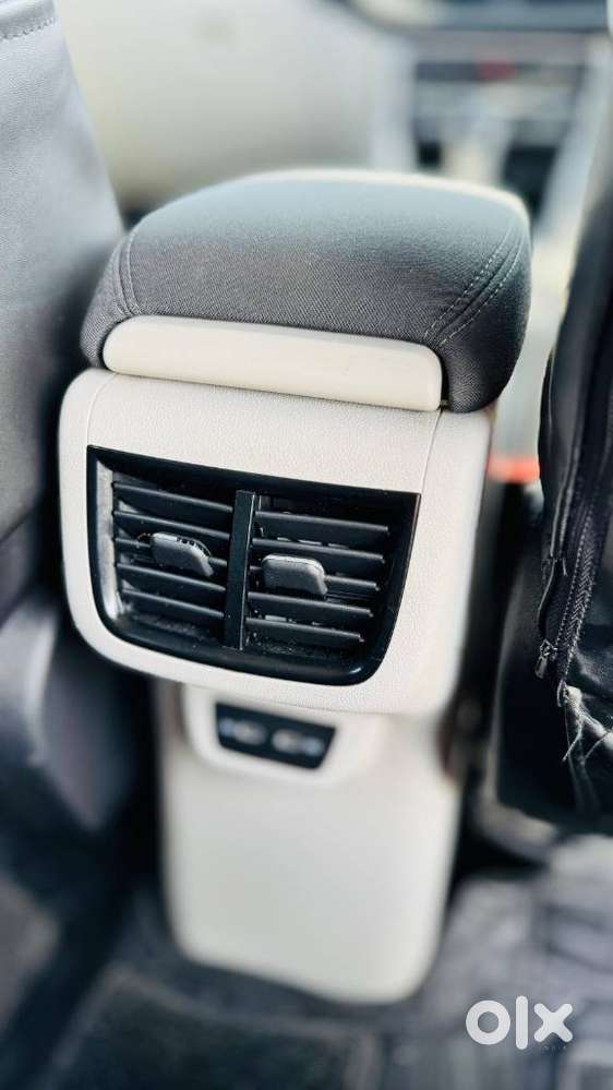 Volkswagen Taigun 1.0 Tsi Highline At, 2022, Petrol