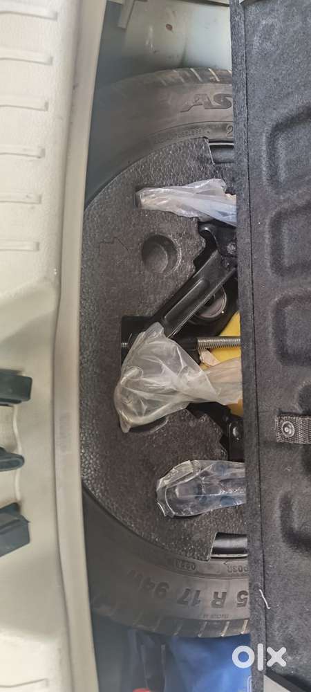 Mahindra Xuv300 W8 (o) 1.5 Diesel Amt, 2020, Diesel
