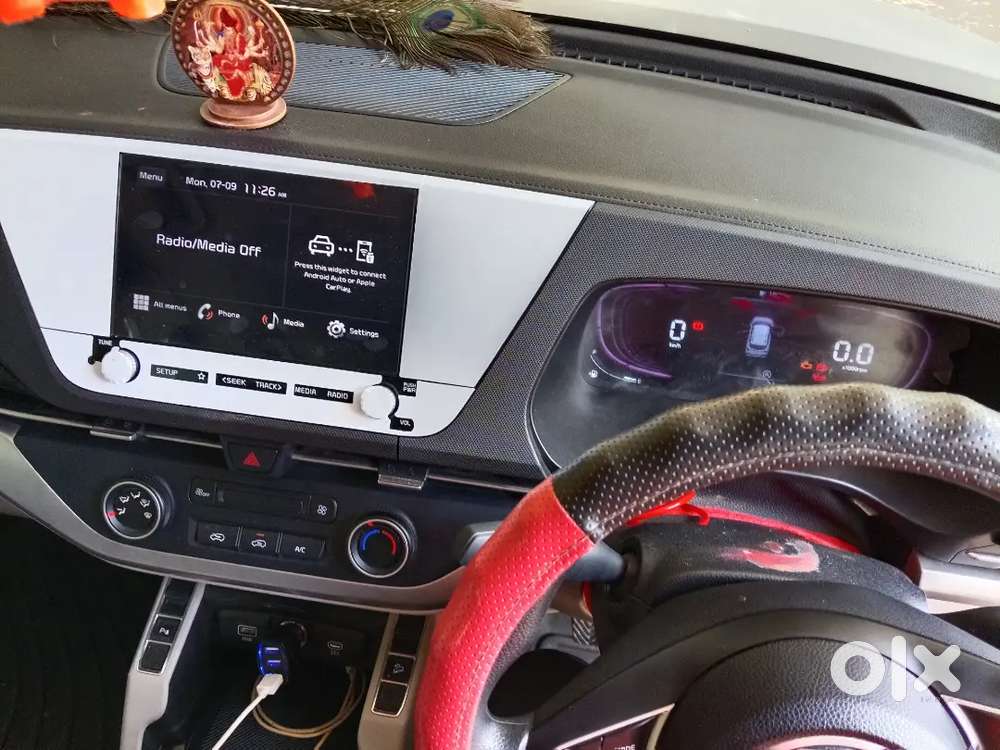 Kia Carens Luxury 2024