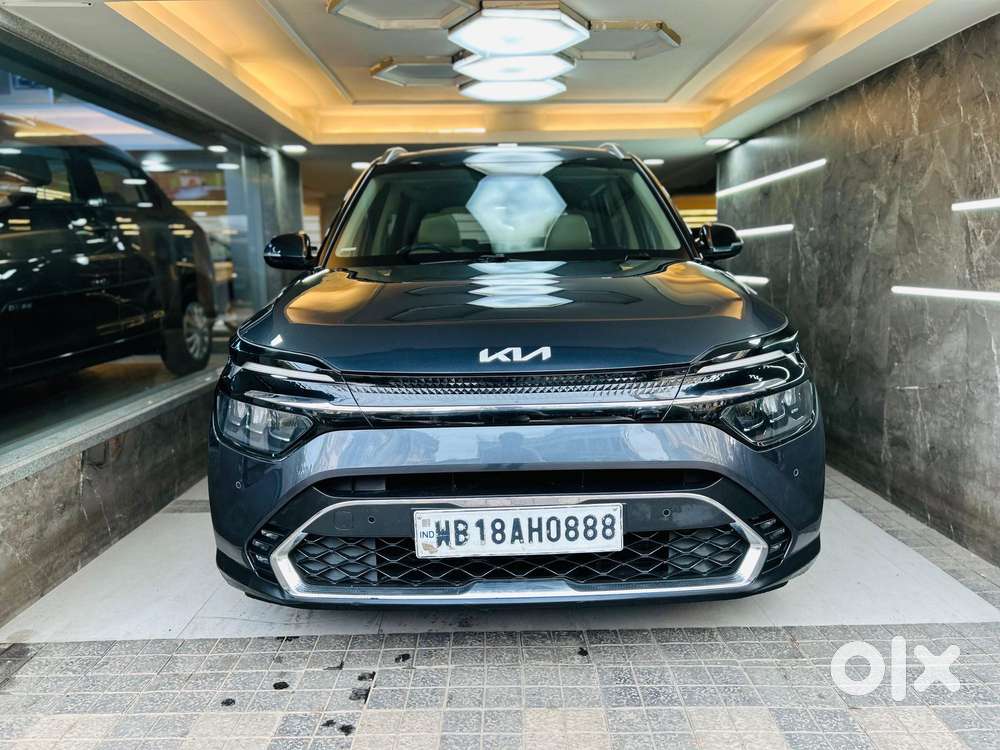 Kia Carens Luxury (o)1.5 Diesel At 7 Str, 2022, Diesel