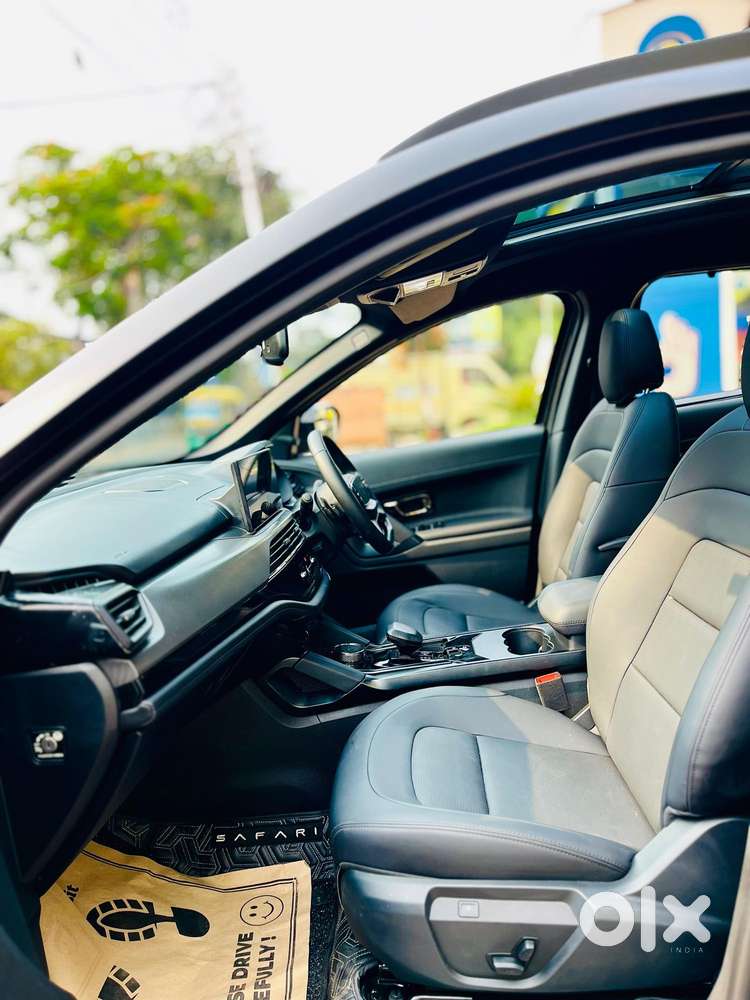 Tata Safari Accomplished X Plus 7 Str Stealth Edition At, 2025, Dies..