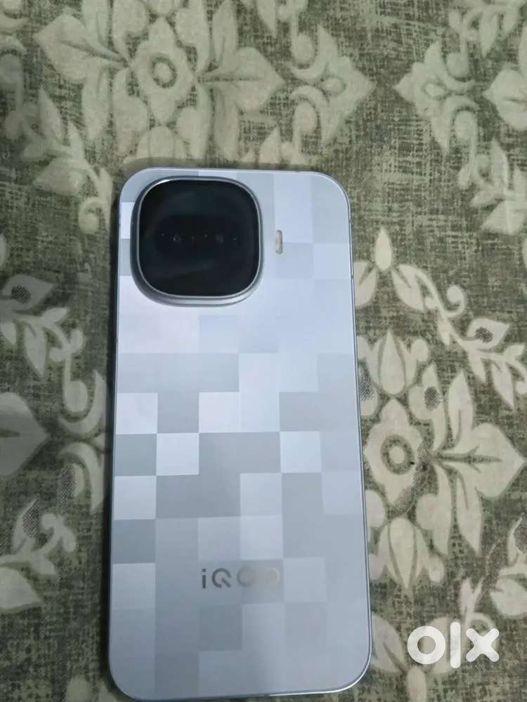 Iqoo15r 8/256