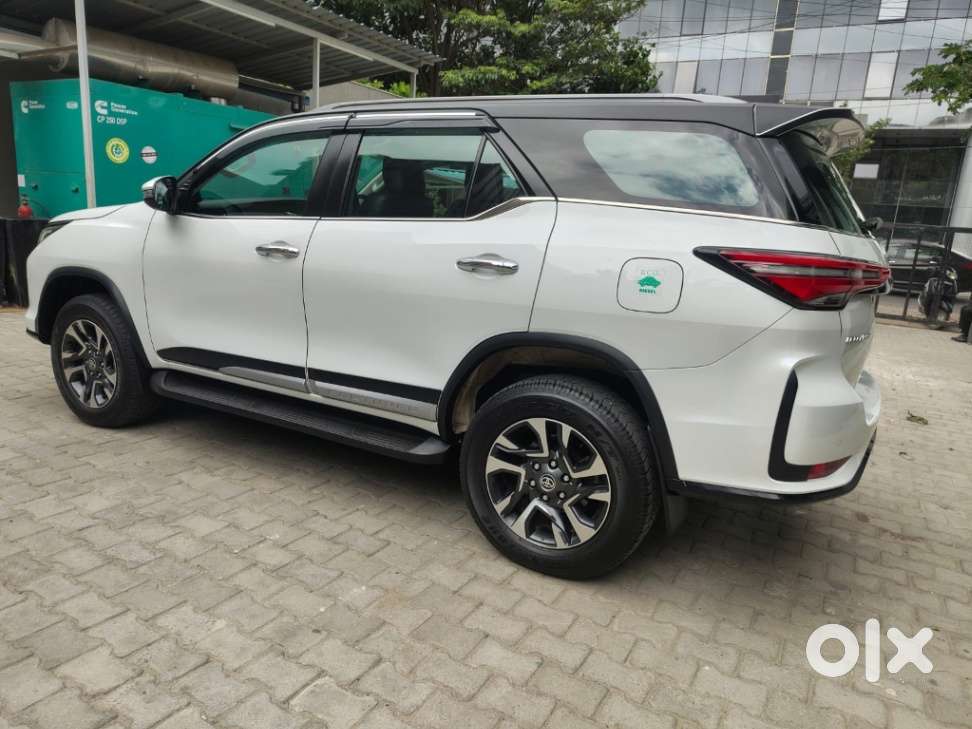 Toyota Fortuner Legender 4x4 At 2.8, 2025