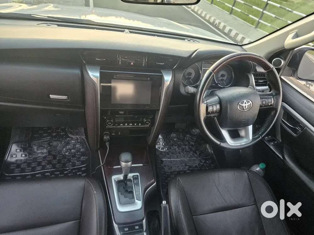 Toyota Fortuner 4x2 Automatic | 2nd Owner | Genuine 98,000 Km |