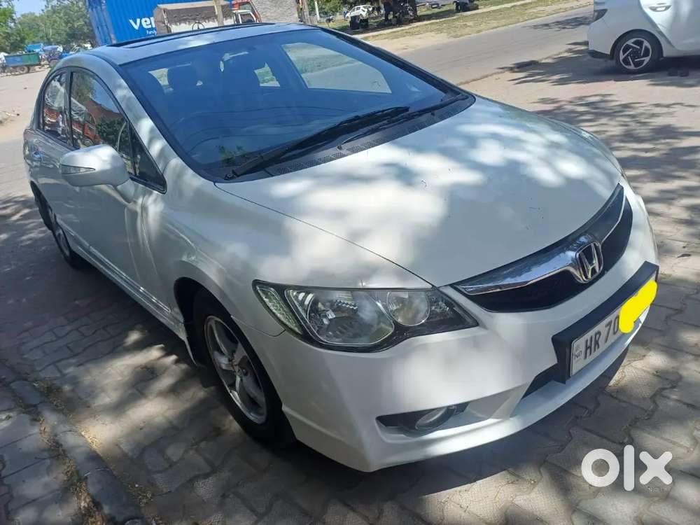 Honda Civic 1.8
 Petrol 2031 Tak Pass
1st Owner 
Sunroof 
All Original