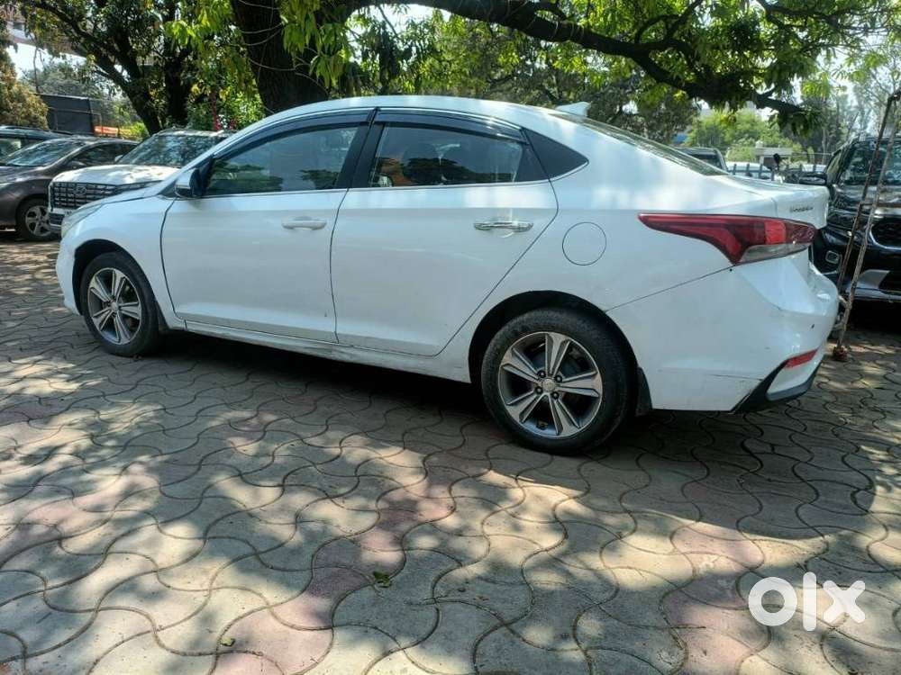 Hyundai Verna 1.6 Vtvt, 2019, Petrol