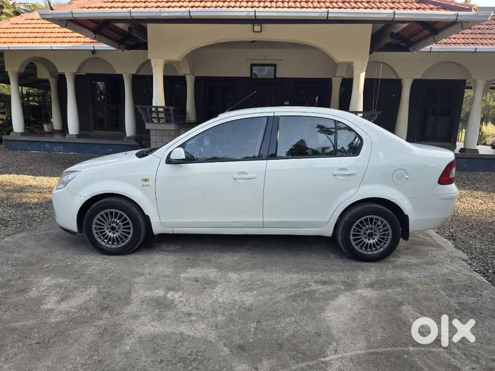 Ford Fiesta 2010 Petrol 92000 Km Driven
