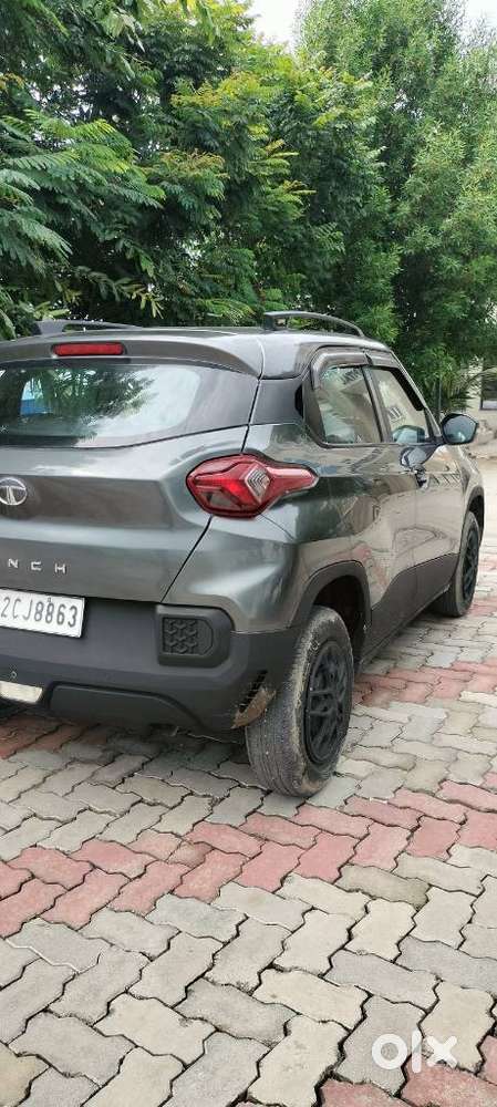 Tata Punch Camo Adventure Mt, 2022, Petrol