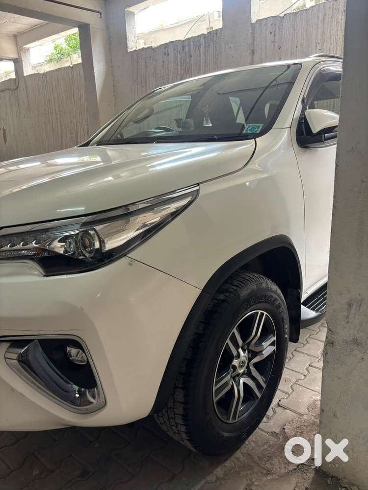 Toyota Fortuner 2018 Diesel (mint Condition)