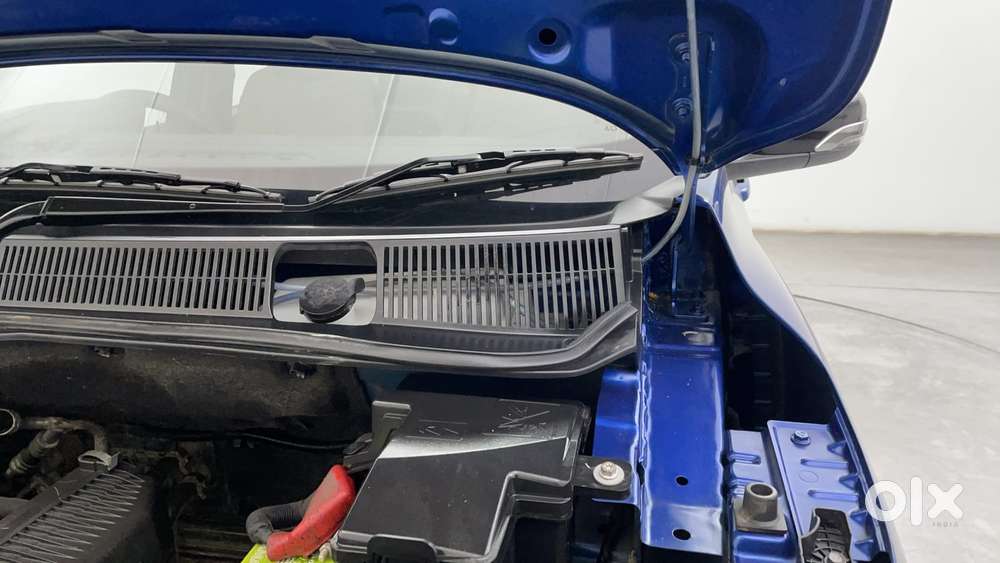 Renault Triber 1.0 Rxz Dual Tone, 2022, Petrol