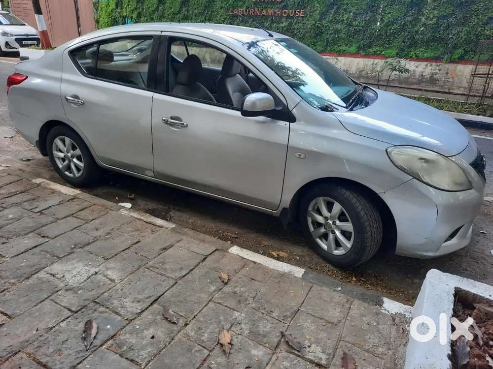 Nissan Sunny Xv 2015