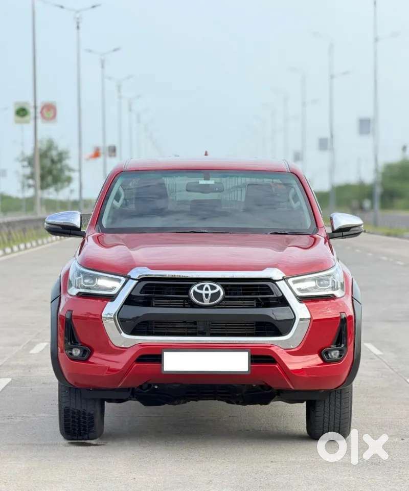Toyota Hilux 2.8 High 4x4 Mt, 2024, Diesel