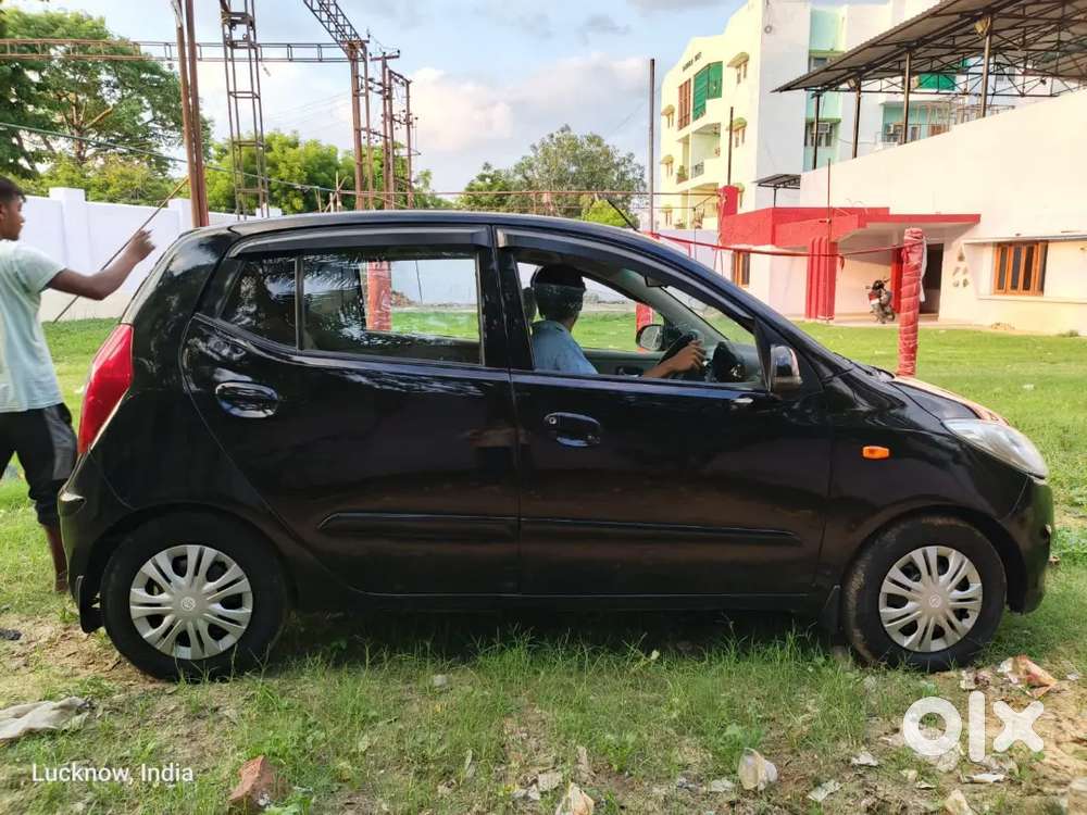 Hyundai I10 2011 Petrol 70000 Km Driven