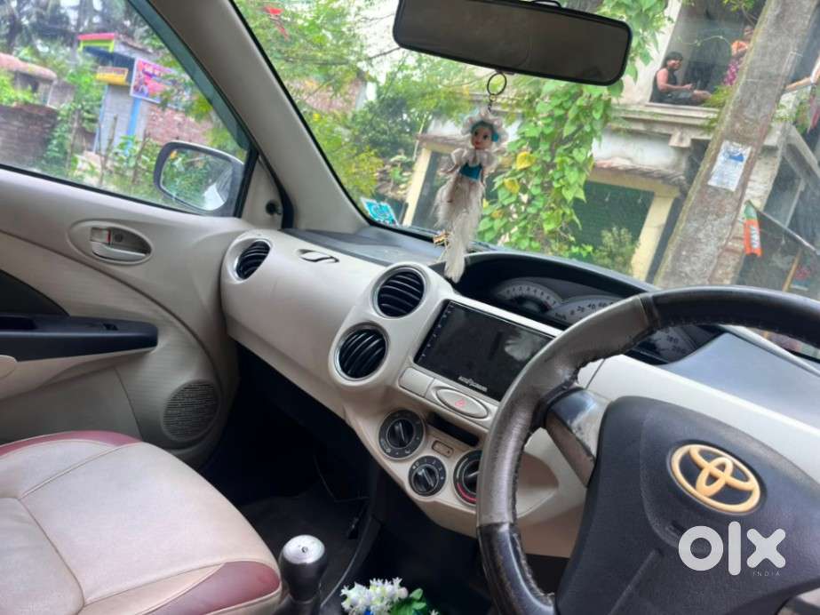 Toyota Etios Liva V, 2012, Petrol
