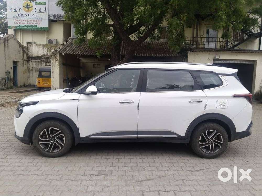 Kia Carens 1.4 Luxury 7 Str, 2023, Petrol