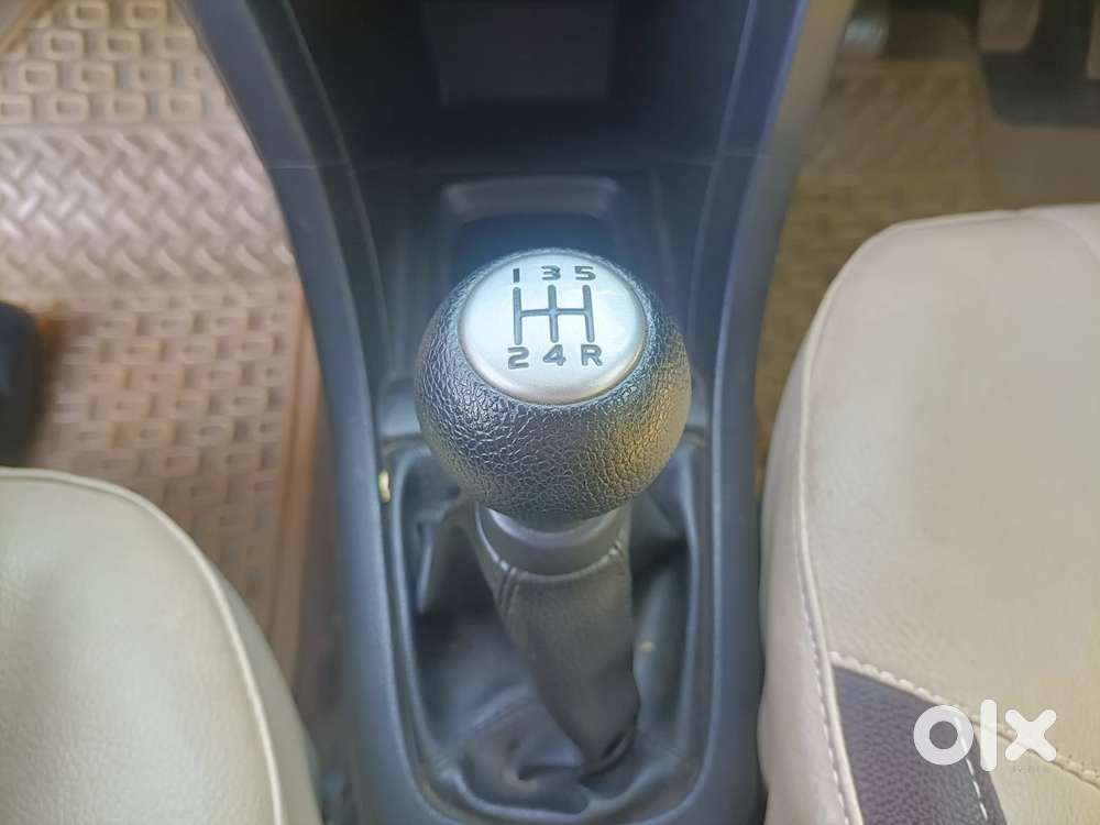 Maruti Suzuki Swift Vxi Abs Bsiv, 2017, Petrol