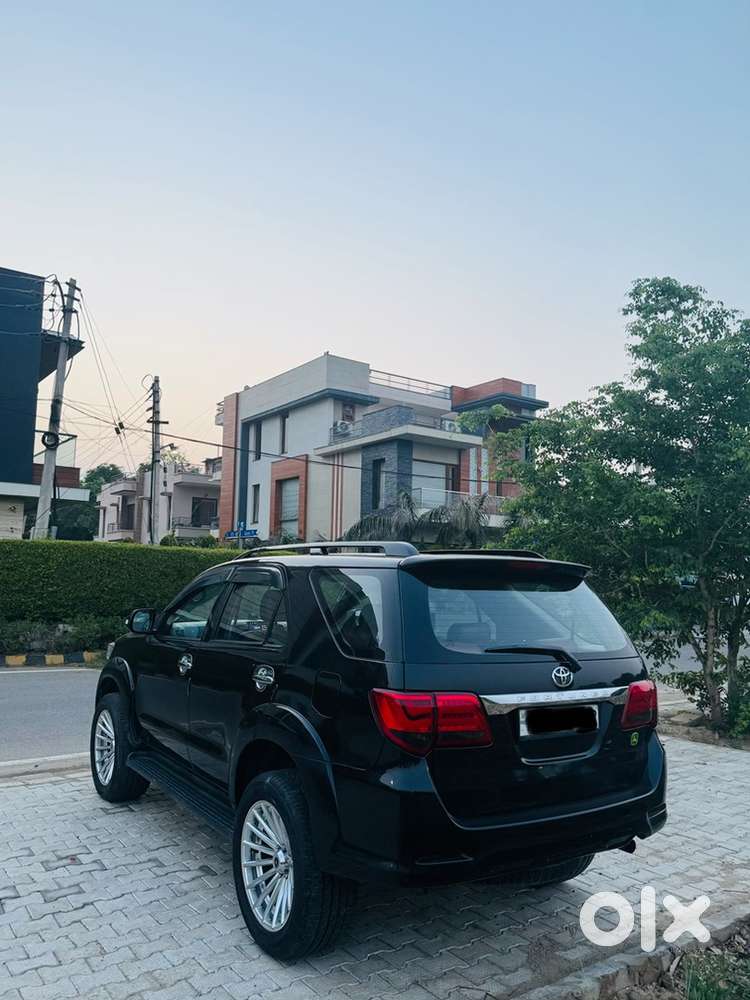 Toyota Fortuner Diesel 2012