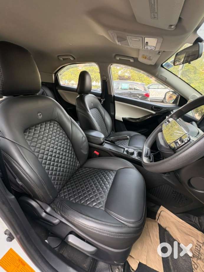 Tata Nexon Creative 1.2 Revotron Petrol 6 Mt, 2025, Petrol
