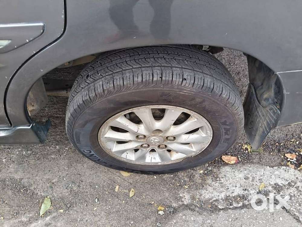 Toyota Innova 2.5 Vx (diesel) 8 Seater, 2012, Diesel