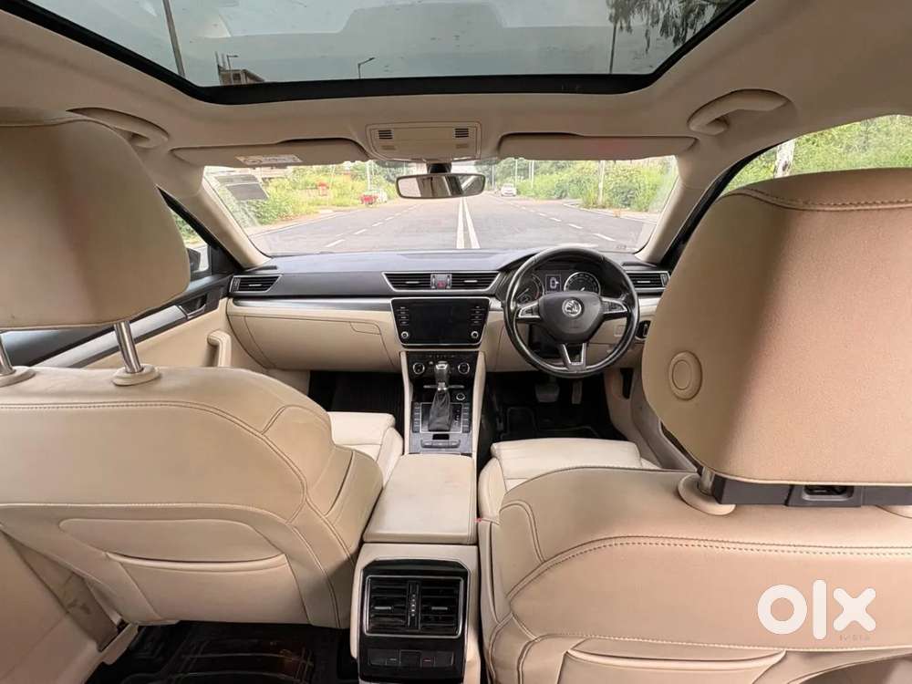 Skoda Superb [ ] 1.8 Style Tsi At, 2019, Petrol