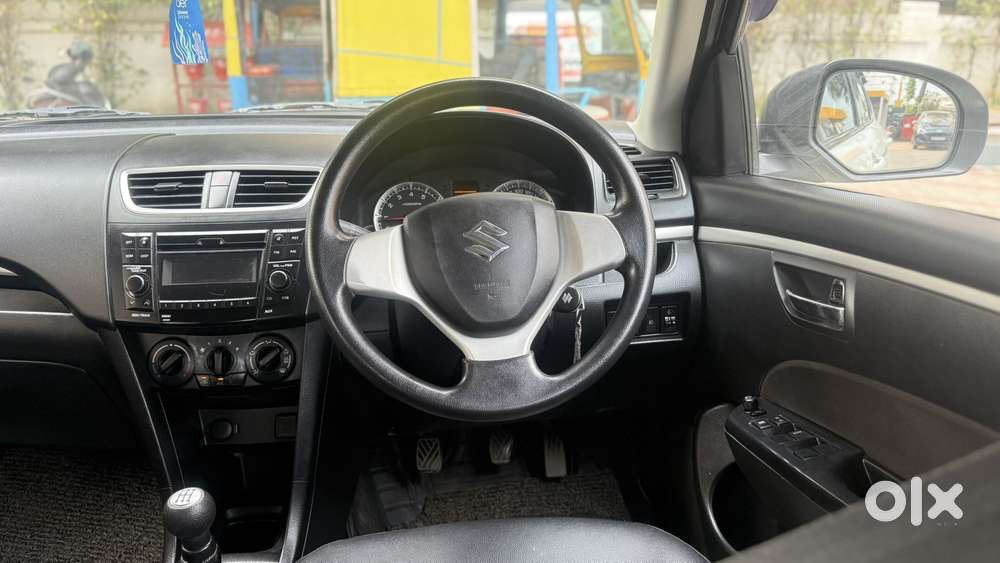 Maruti Suzuki Swift Vxi 1.2 Abs Bs-iv, 2017, Petrol