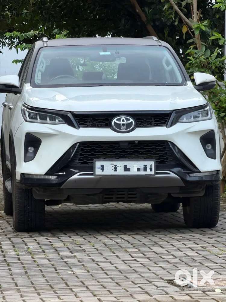 Toyota Fortuner Legender 2022