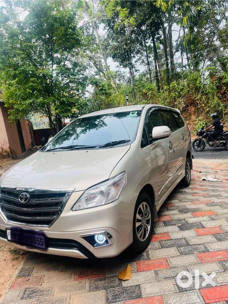 Toyota Innova 2015 Diesel Well Maintained
