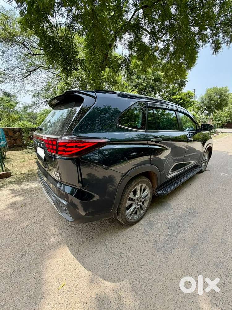 Toyota Innova Hycross 2024 Model