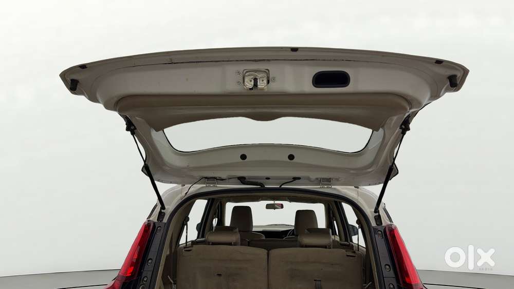 Maruti Suzuki Ertiga Zxi At Petrol, 2022, Petrol