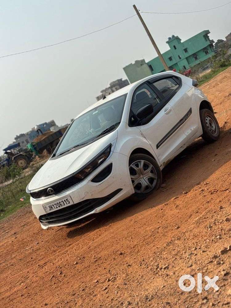 Tata Altroz 1.2 Xm Plus, 2024, Petrol