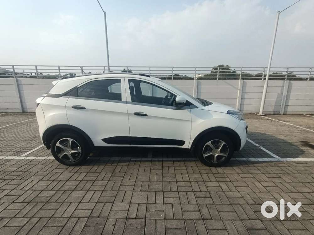 Tata Nexon 1.2 Revotron Xz, 2019, Petrol