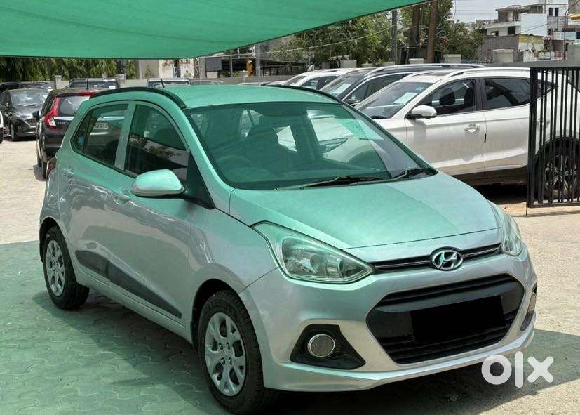 Hyundai Grand I10 Sportz, 2016, Petrol