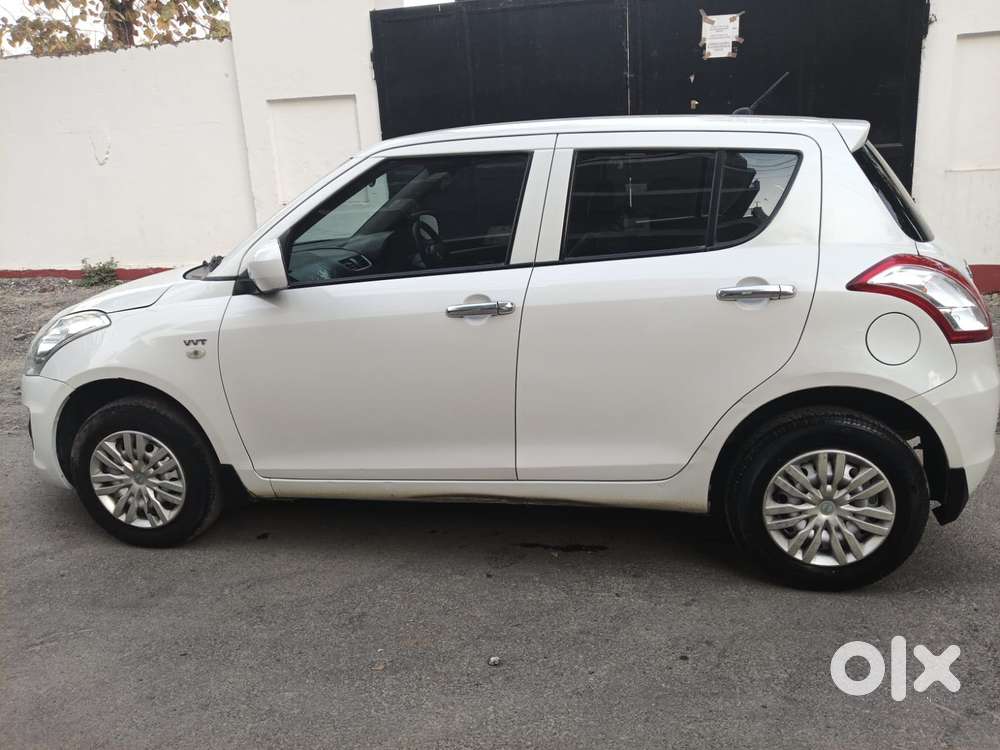 Maruti Suzuki Swift Lxi Optional-o, 2017, Petrol