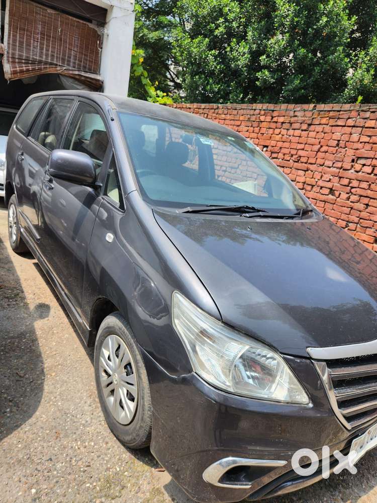 Toyota Innova 2.5 E Diesel Ps 7-seater, 2015, Diesel