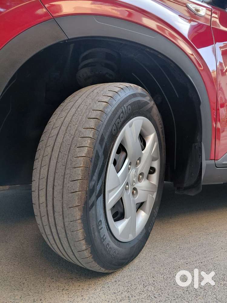 Hyundai Venue 1.2 S (o), 2022, Petrol
